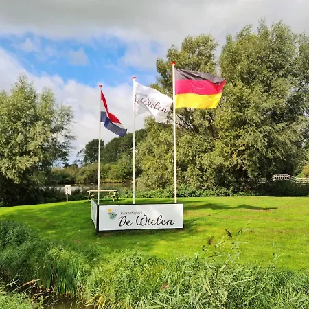 Recreatiepark De Wielen Semesterbostad