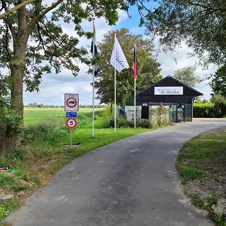 Recreatiepark De Wielen Semesterbostad Sint Maarten