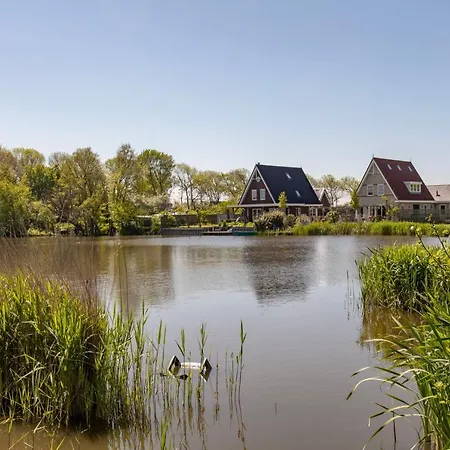 Recreatiepark De Wielen Semesterbostad *